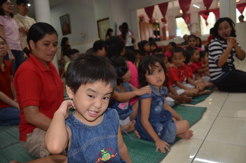 Berbagi Kebahagiaan di Panti Asuhan Mekar Lestari