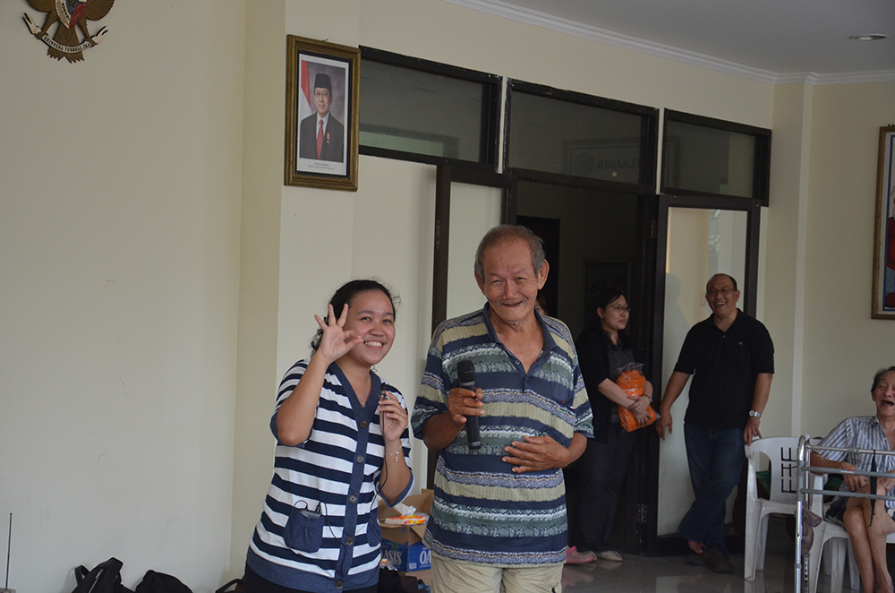 Berbagi Kasih Bersama Oma-Opa Feb 2014