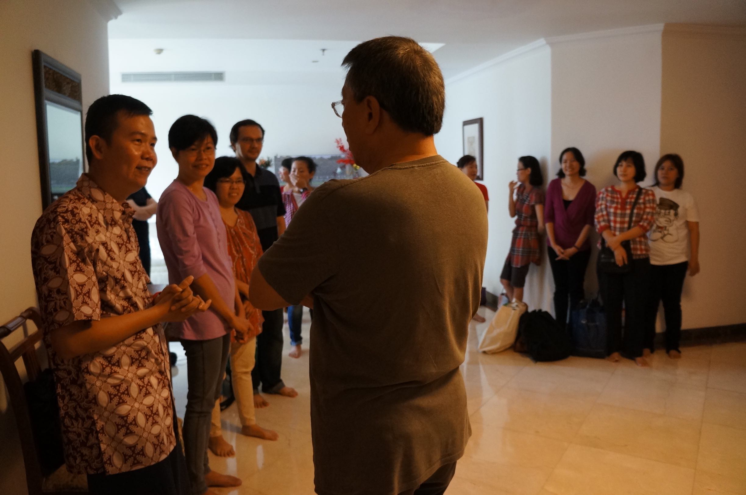 GLADI PIKIR (Lojong) - DELAPAN GATHA UNTUK MENGEMBANGKAN KEBAIKAN HATI